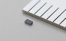 村田開發出世界最小的32.768kHz MEMS諧振器